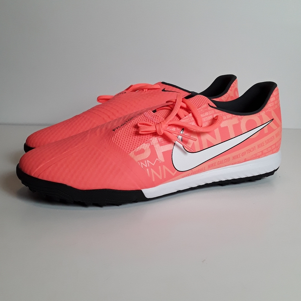 SOLD Nike Phantom Venom Men's Athletic Sneaker 13